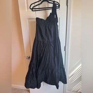 Elegant Black One-Shoulder Dress
